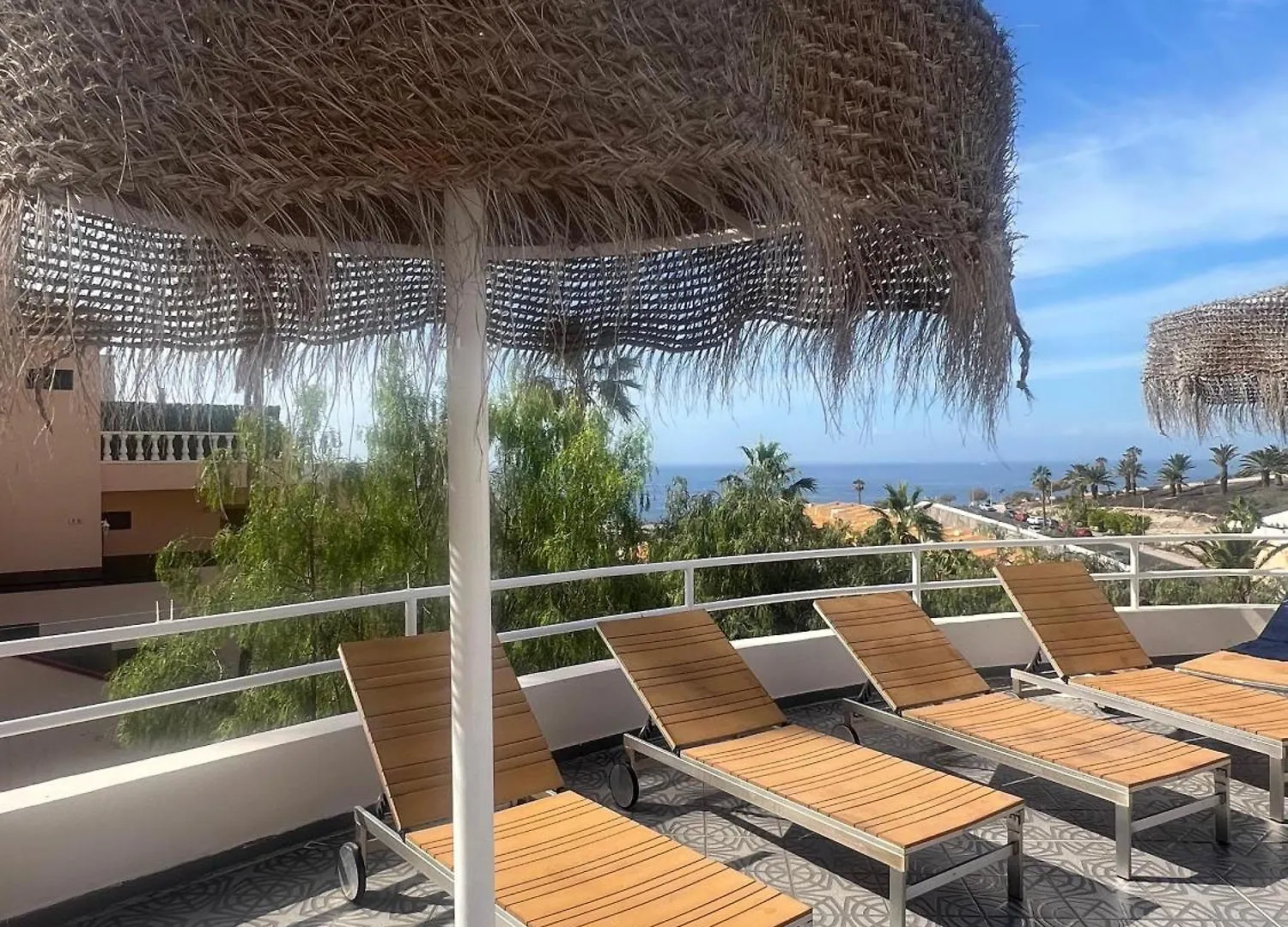 Modern Retreat Costa Adeje 아파트  아데제
